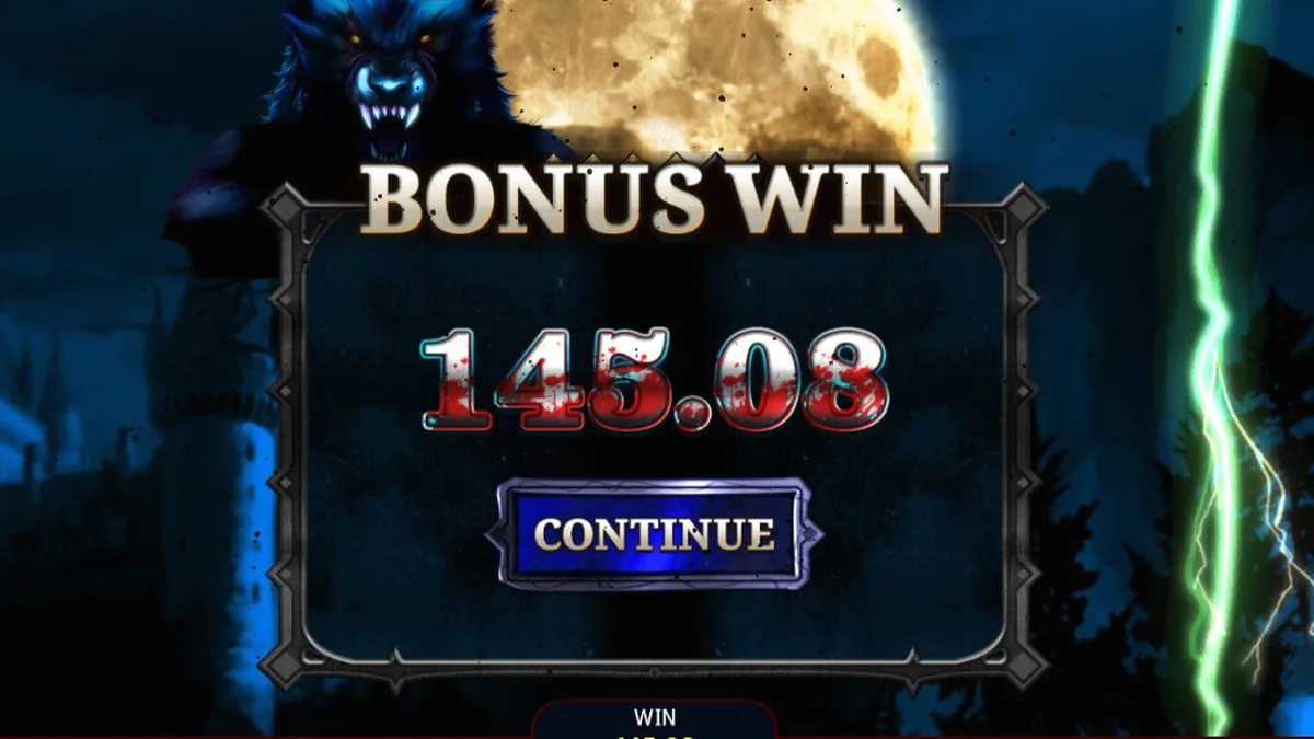 Tampilan visual slot Fang & Fortune dengan tema pertarungan vampir dan manusia serigala